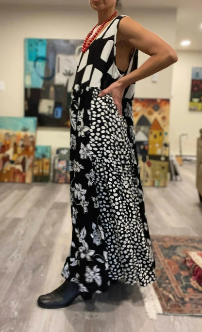 Sleeveless Loose Long Black And White Sundress